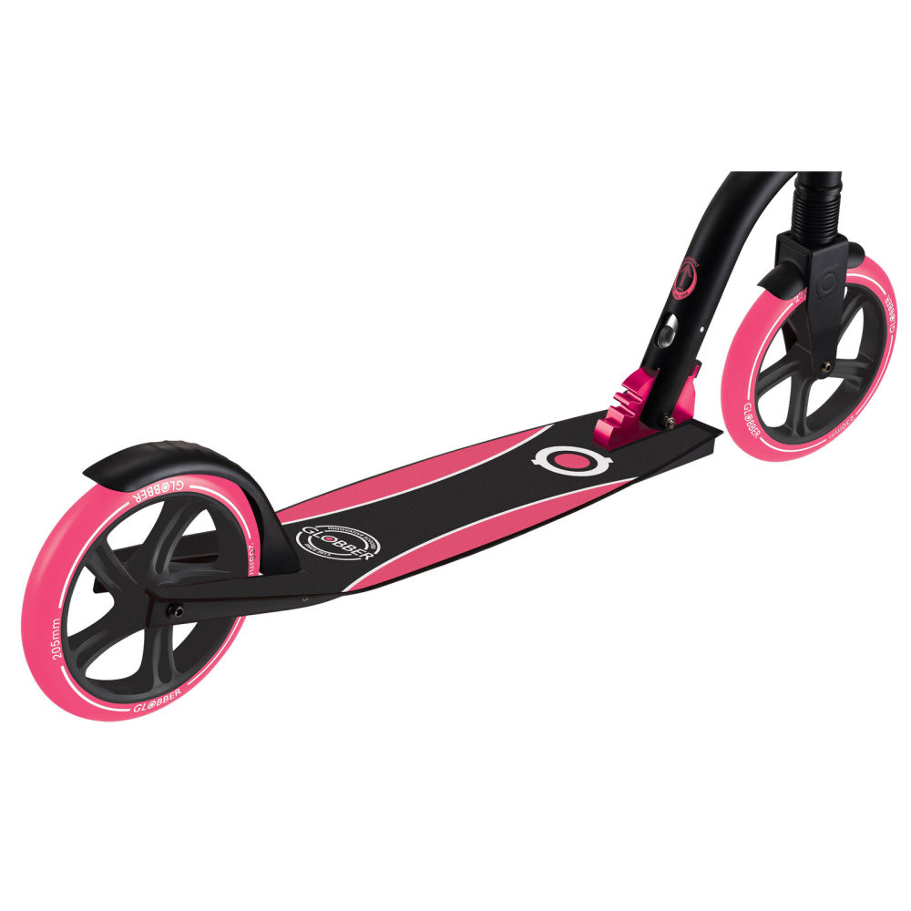 Globber-NL-230-205-Duo-Pink_Black-Close-Up-Deck