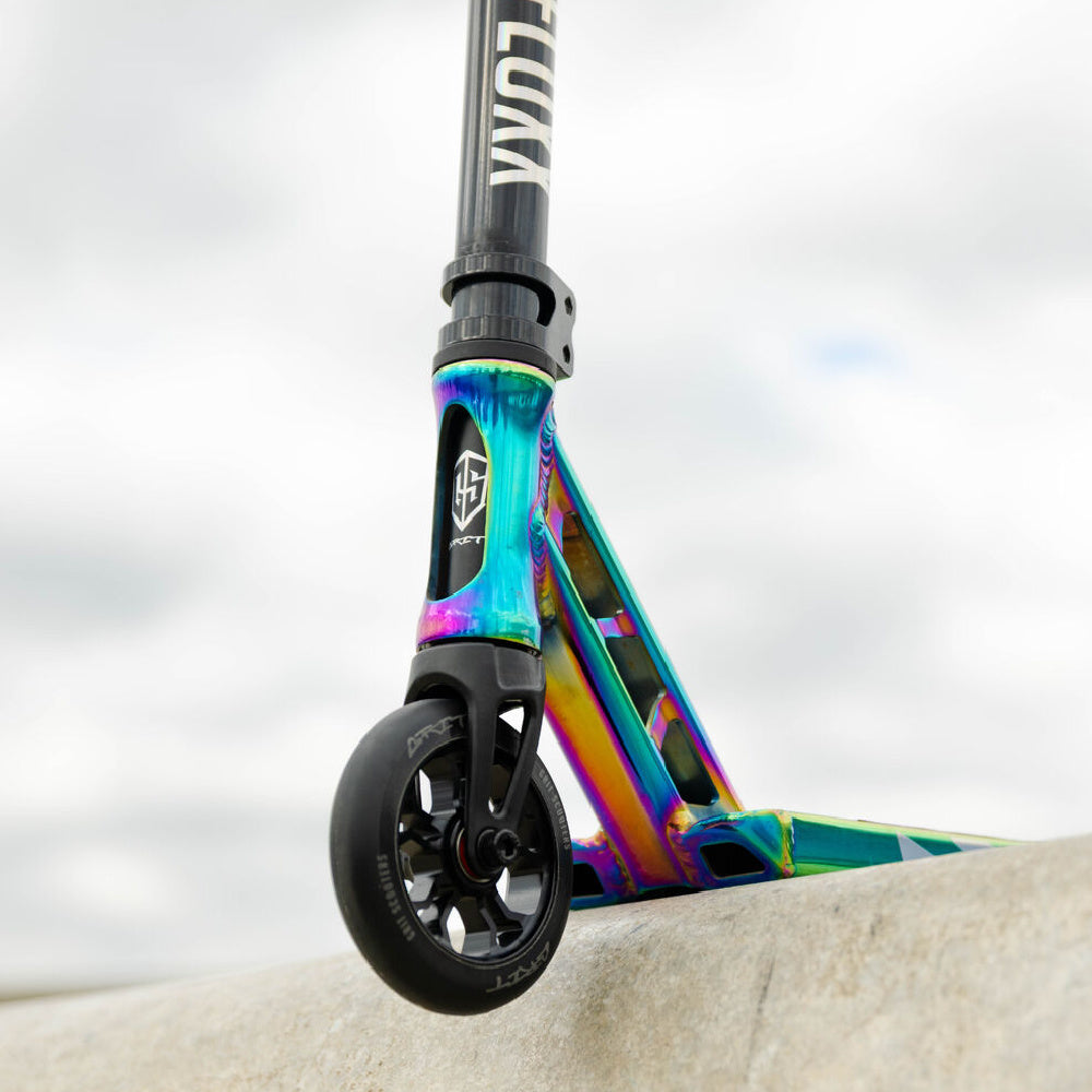 Grit-Fluxx-Stunt-Scooter-Neo-Chrome-Lifestyle-View