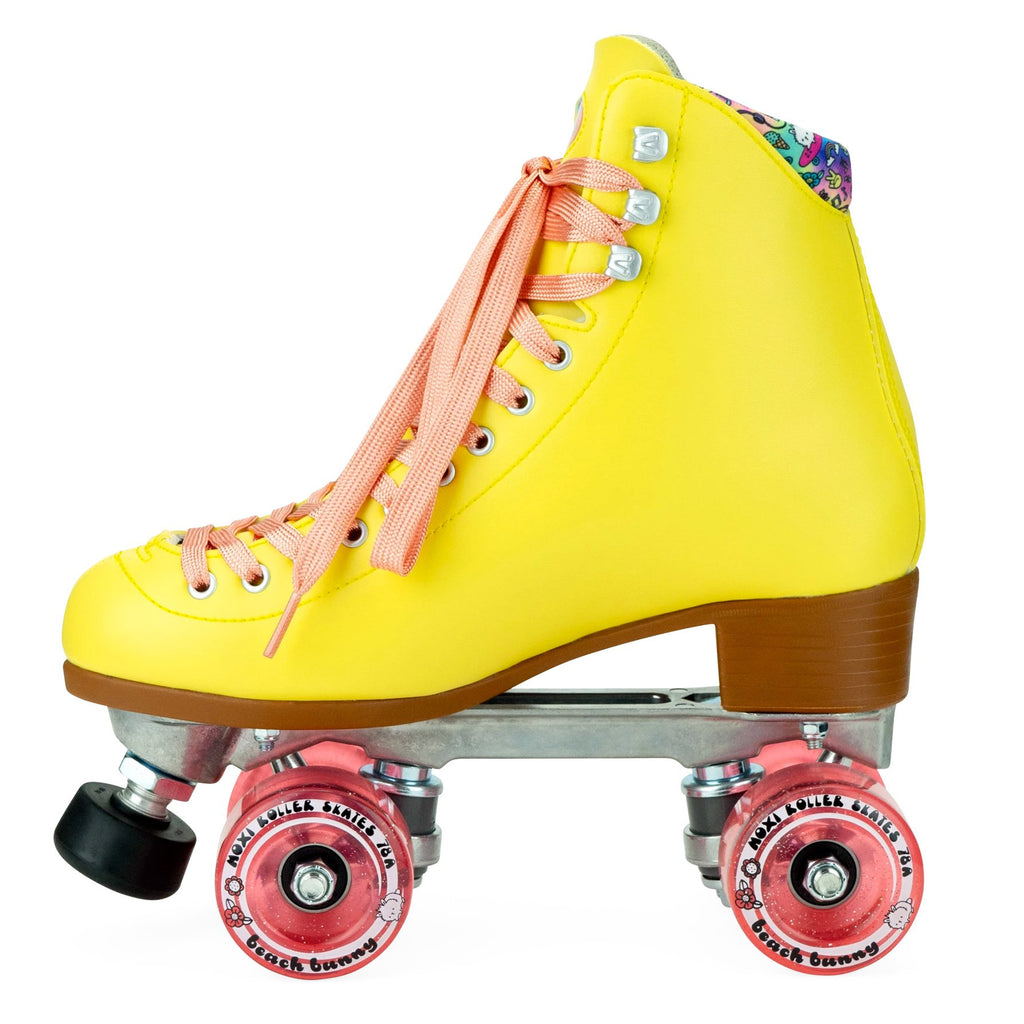 MOXI-Beach-Bunny-Skate-Lemonade-Outside
